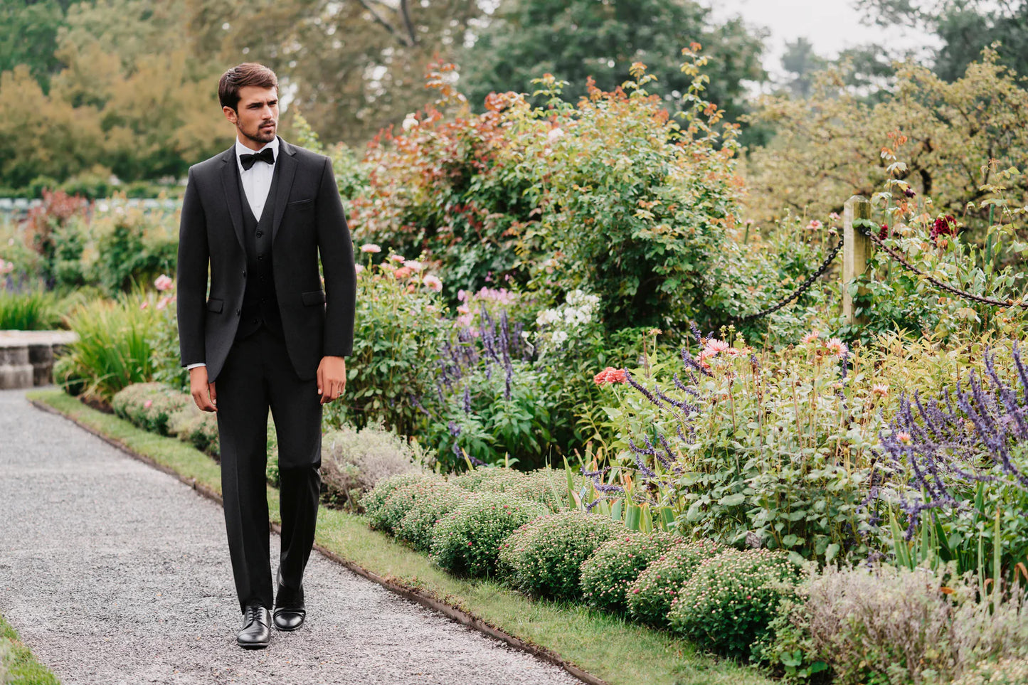 "The Ridge" Men's Slim Fit Black 3 Piece Suit